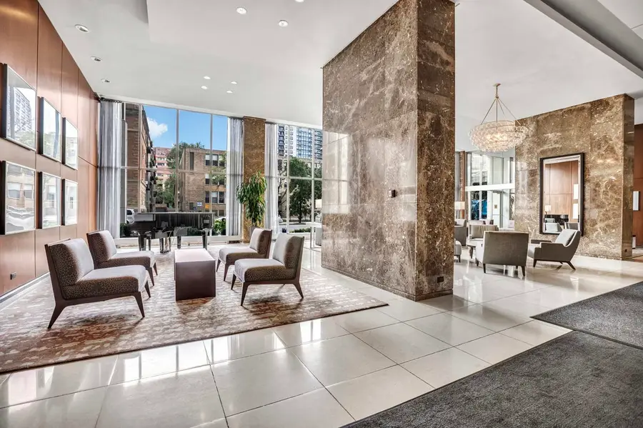 655 W Irving Park Road #3201, Chicago, IL 60613 - #2