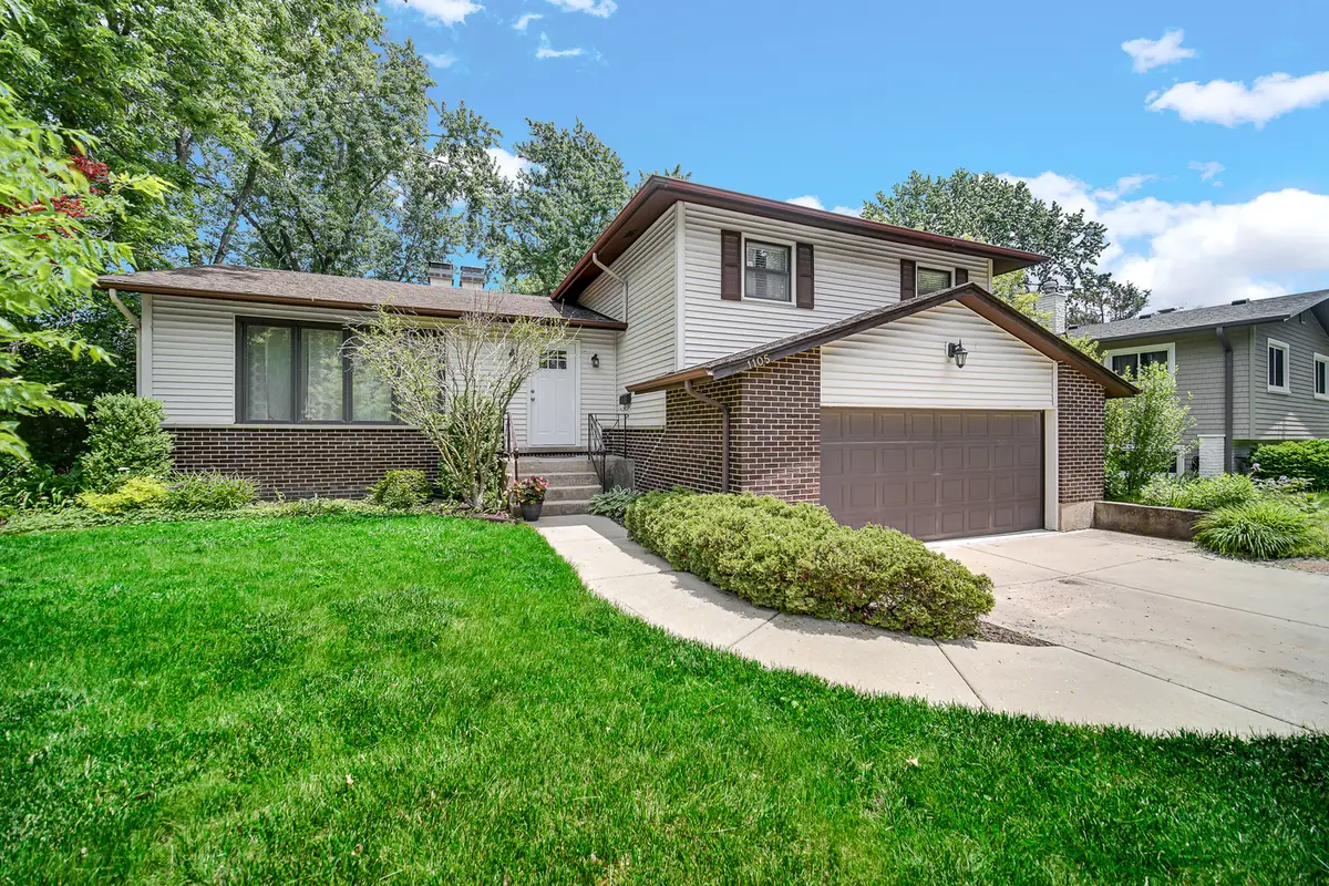 1105 N Hemlock Lane, Mount Prospect, IL 60056 - #1