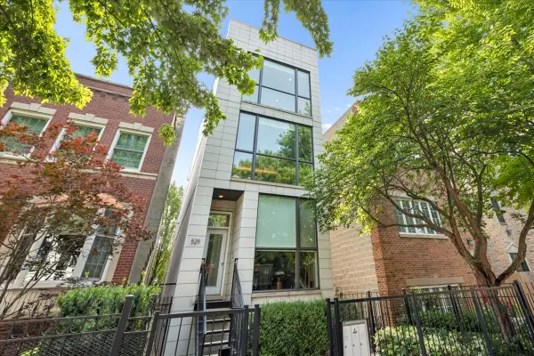 529 N Claremont Avenue #3, Chicago, IL 60612