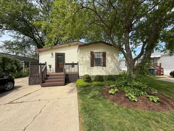 38569 N Sheridan Road #390, Beach Park, IL 60099