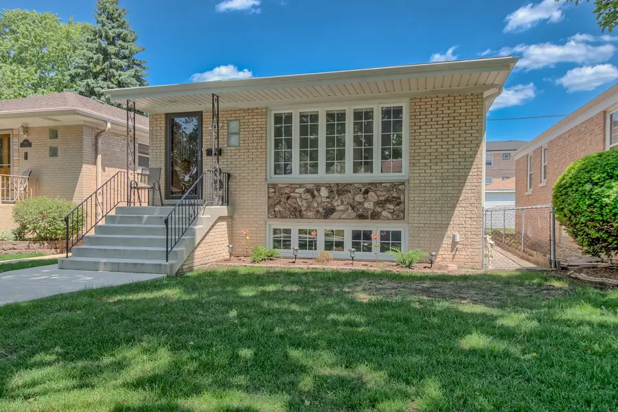 6651 N Oconto Avenue, Chicago, IL 60631 - #2