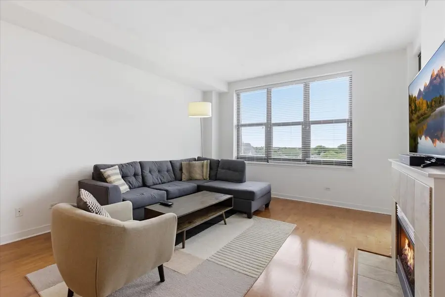 3140 N Sheffield Avenue #602, Chicago, IL 60657 - #2