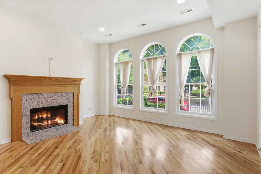 7018 N Ashland Boulevard #1N, Chicago, IL 60626 - #3