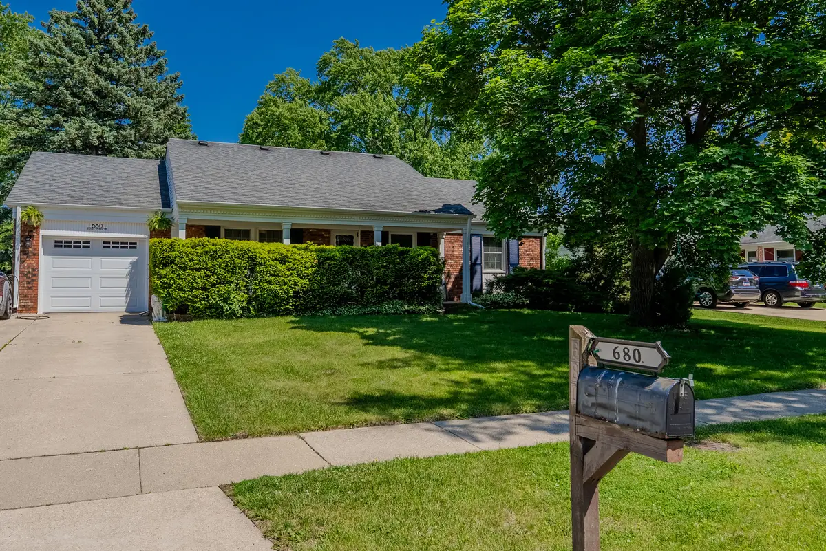 680 Indian Spring Lane, Buffalo Grove, IL 60089 - #1