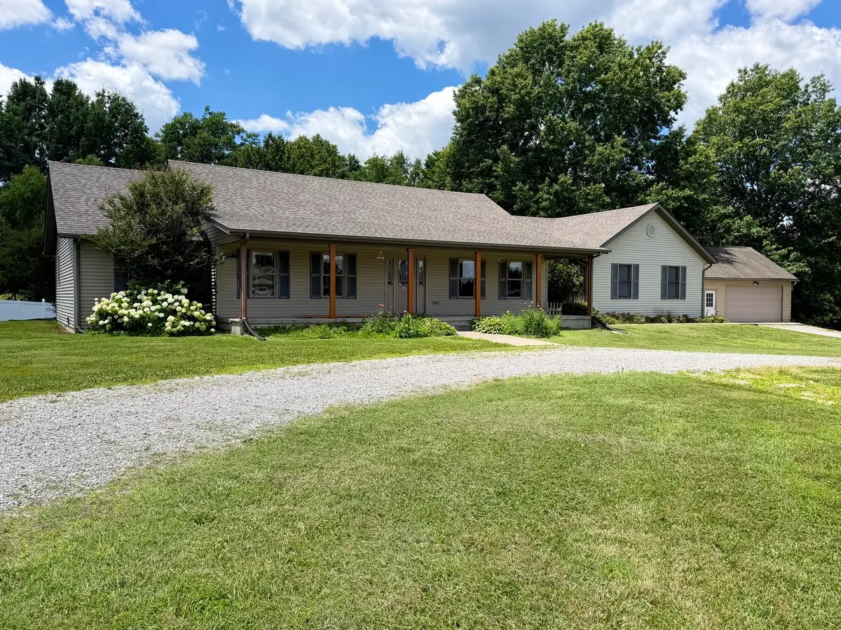 203 Ash Wood Lane, Carbondale, IL 62901 - #1