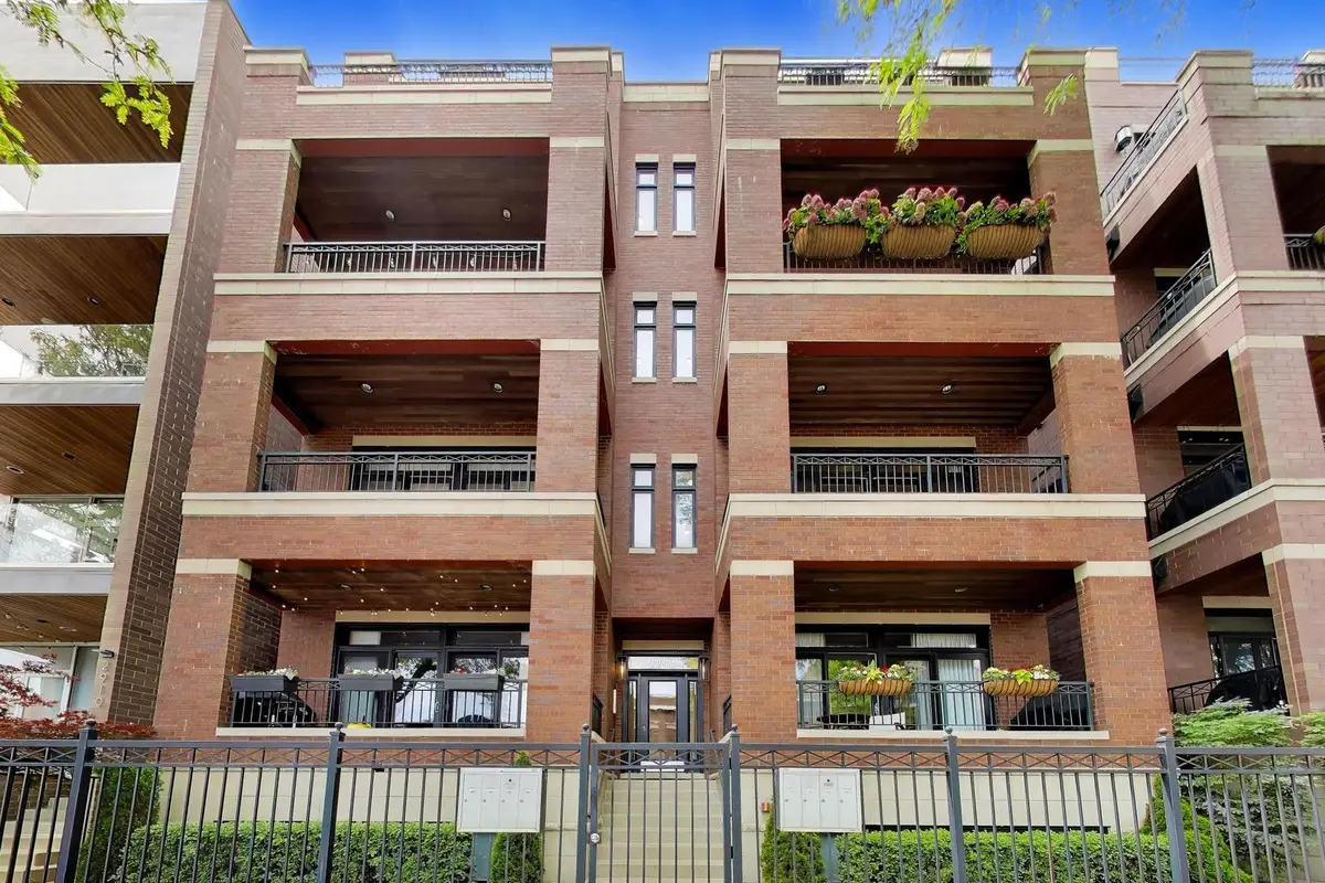 2912 N Sheffield Avenue #3S, Chicago, IL 60657 - #1