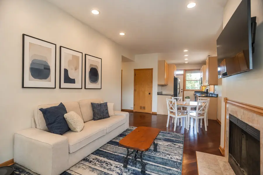 6151 N Glenwood Avenue #205, Chicago, IL 60660 - #2