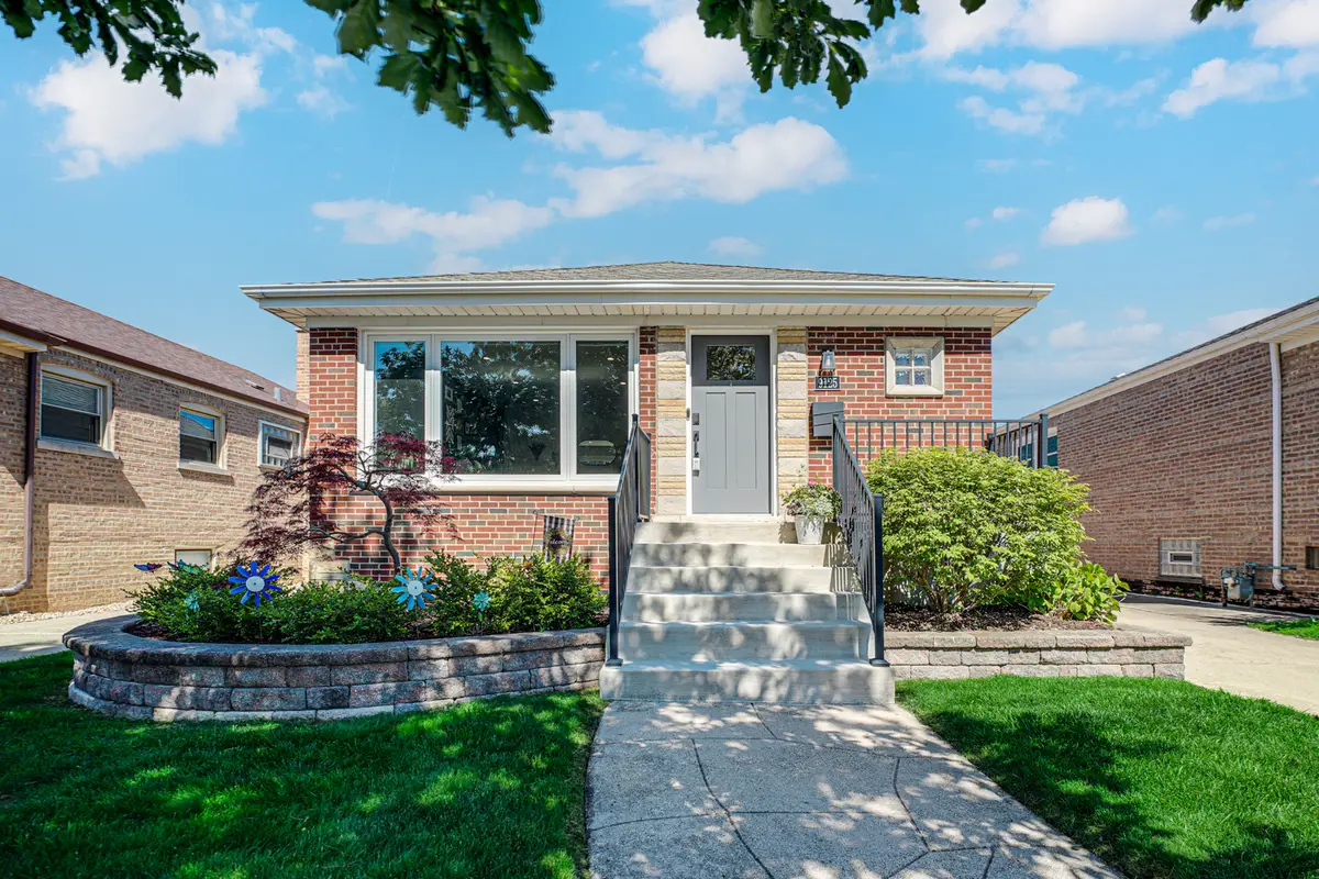 9125 S Hamlin Avenue, Evergreen Park, IL 60805 - #1