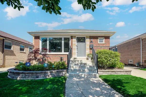 9125 S Hamlin Avenue, Evergreen Park, IL 60805
