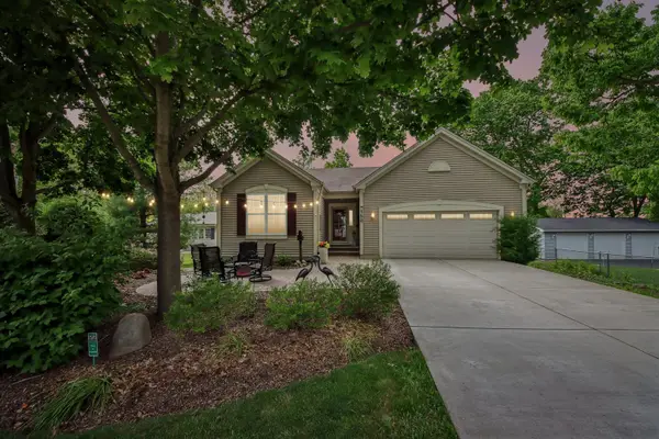 150 Forest Avenue, Fox Lake, IL 60020
