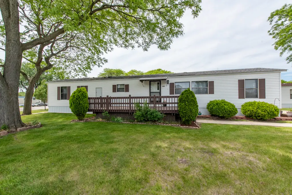 696 Birch Avenue, Park City, IL 60085 - #1