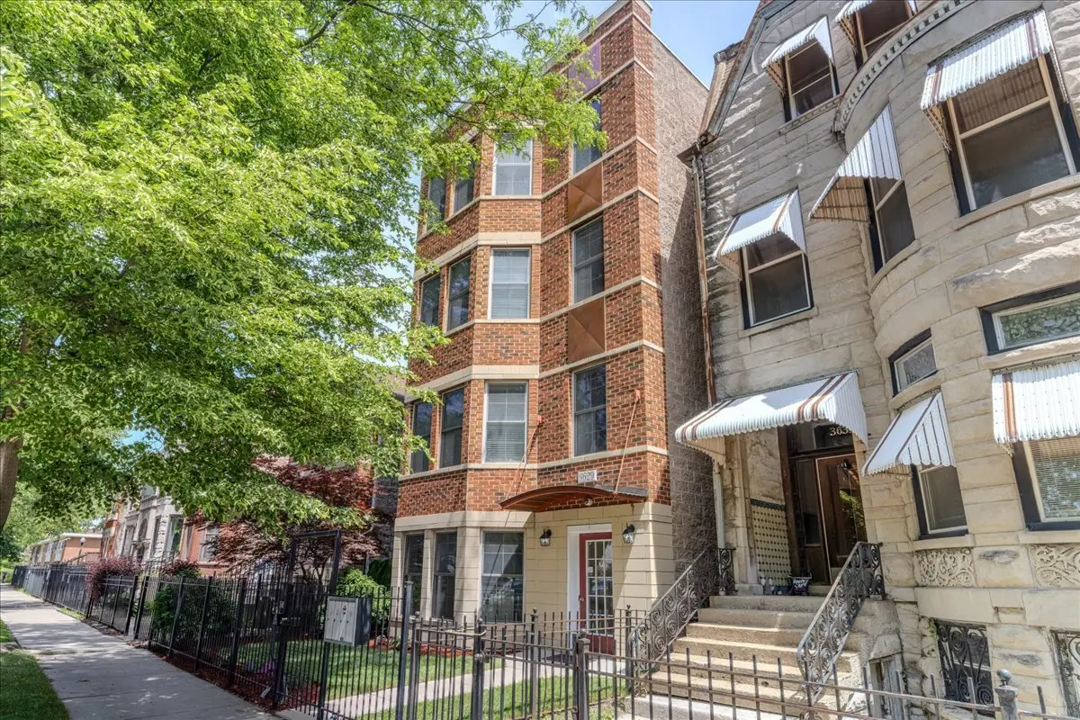 3629 S Giles Avenue #4, Chicago, IL 60653 - #1
