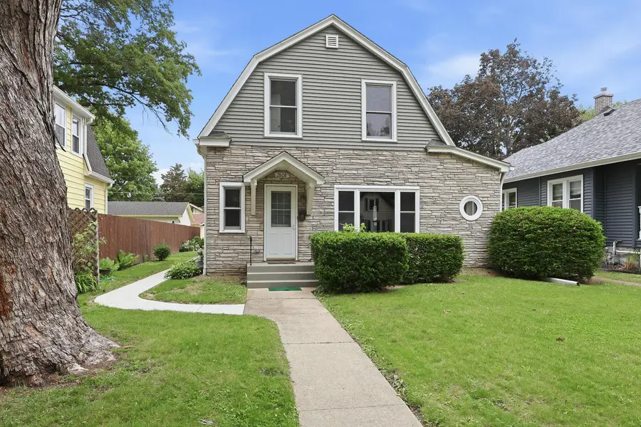 2808 E 18th Street, Davenport, IA 52803 - #2