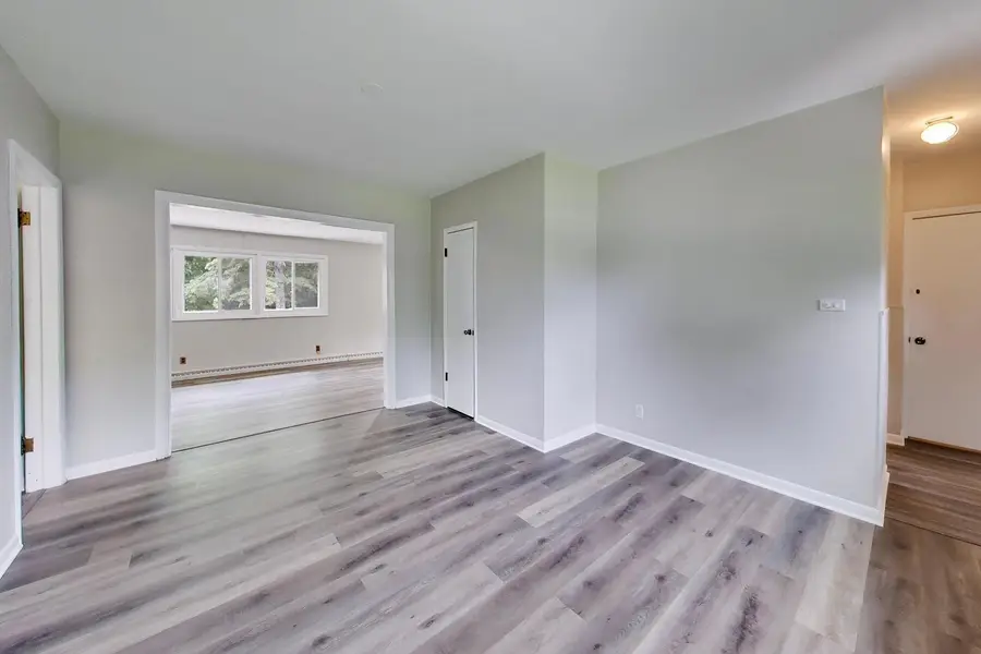 714 W Memorial Road, Bensenville, IL 60106 - #3