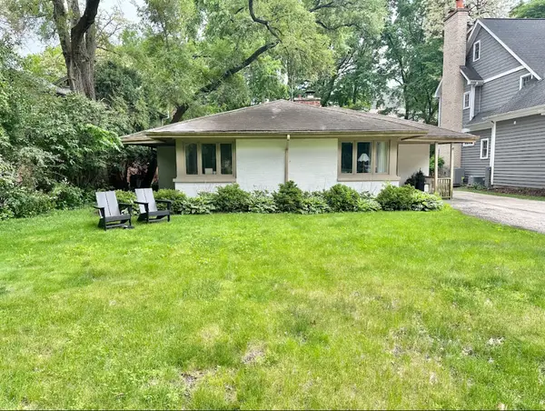 422 E Hickory Street, Hinsdale, IL 60521