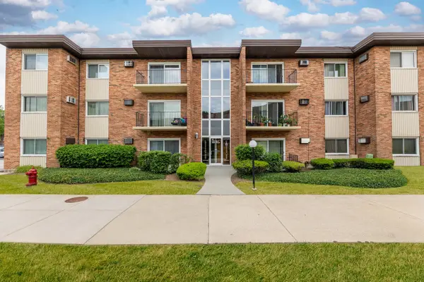 4112 W 98th Street #203, Oak Lawn, IL 60453