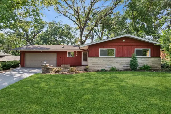 5346 Center Avenue, Lisle, IL 60532