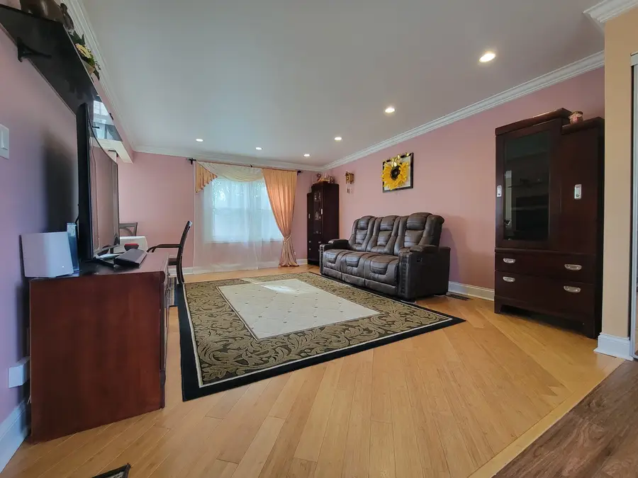 755 Rodenburg Road, Roselle, IL 60172 - #3
