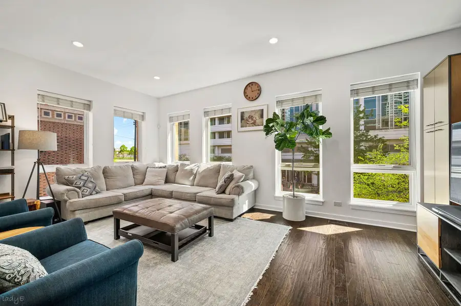 1626 S Prairie Avenue, Chicago, IL 60616 - #3