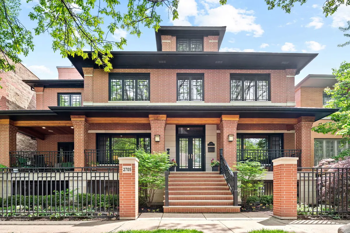 2705 N Bosworth Avenue, Chicago, IL 60614 - #1