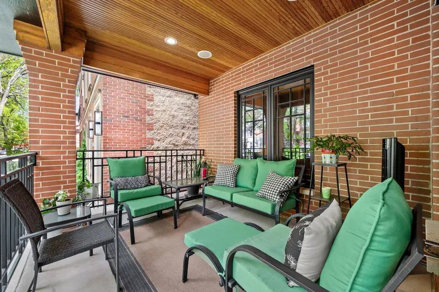 2705 N Bosworth Avenue, Chicago, IL 60614 - #3