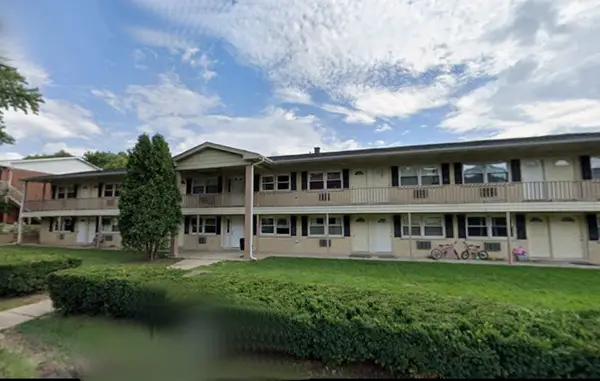 821 Bode Road #4, Elgin, IL 60120