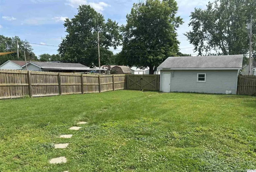 2514 College Ave., Quincy, IL 62301 - #2