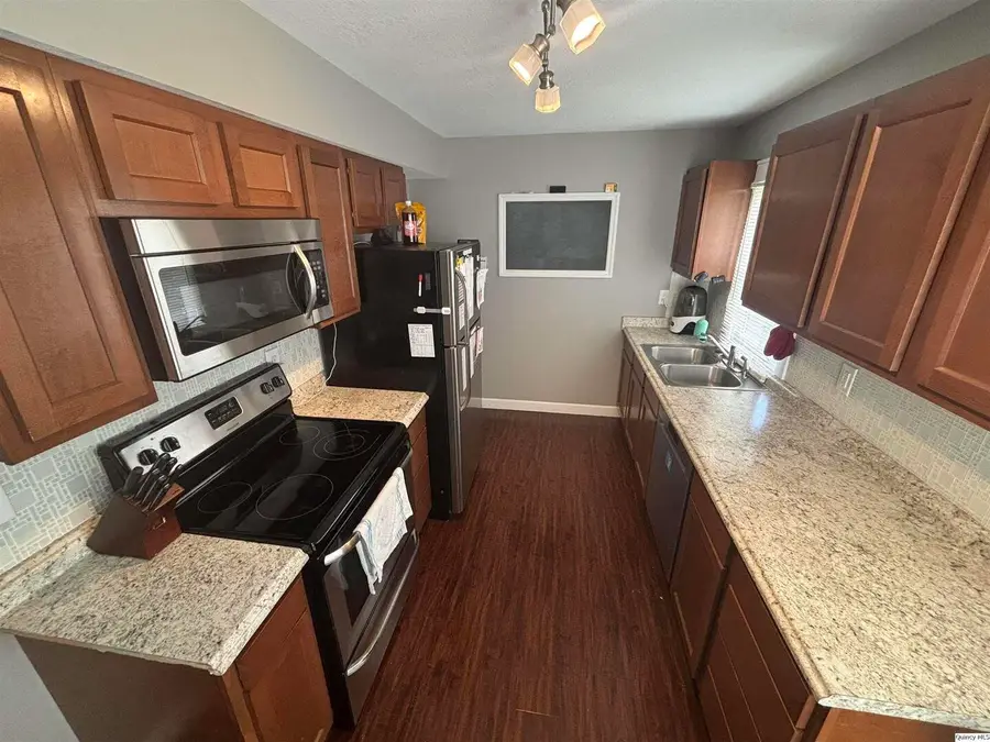 2514 College Ave., Quincy, IL 62301 - #3