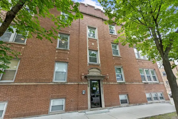 2935 W Rosemont Avenue #2, Chicago, IL 60659