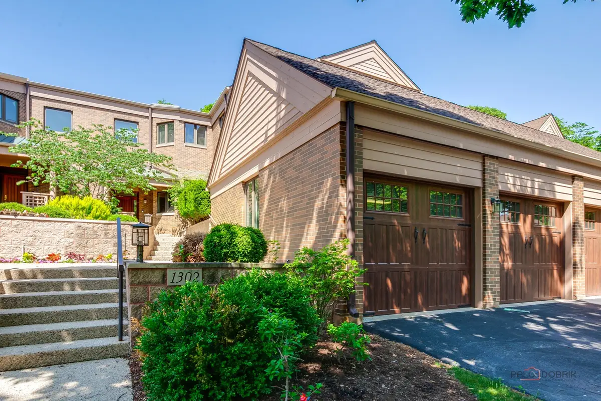 1302 Hawthorne Lane #1302, Hinsdale, IL 60521 - #1
