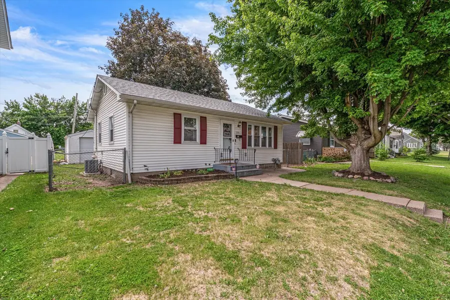 2115 W Pleasant Street, Davenport, IA 52804 - #3