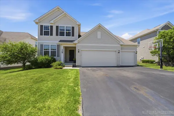 708 Rochester Lane, South Elgin, IL 60177