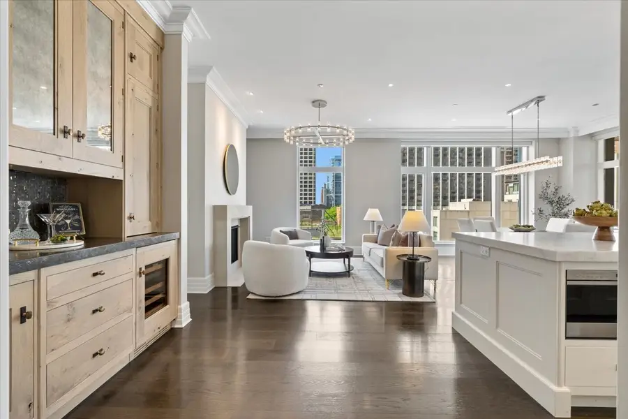 9 W Walton Street #702, Chicago, IL 60610 - #2
