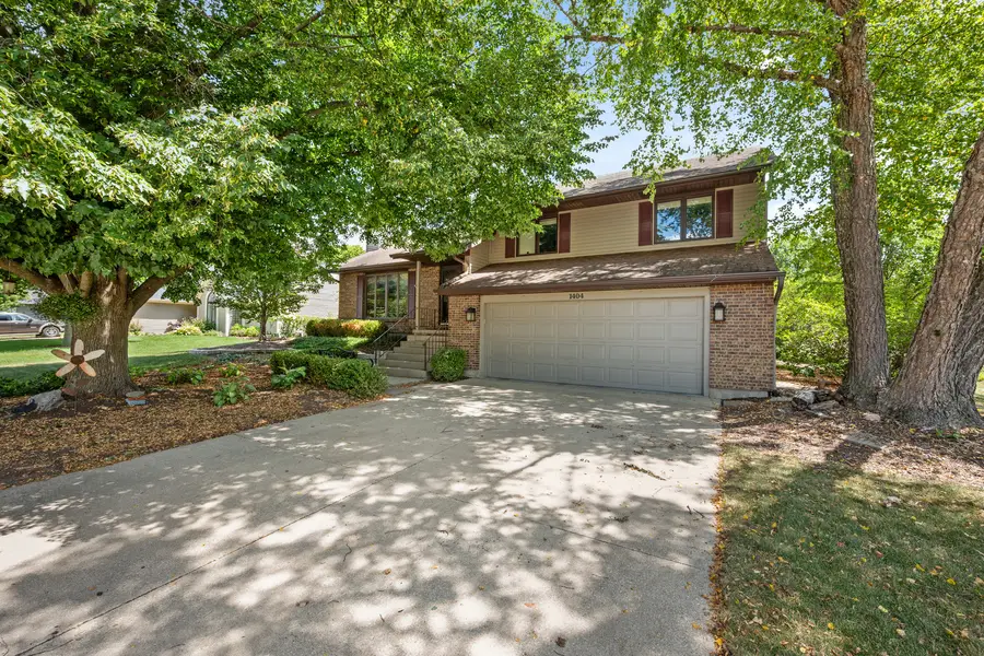 1404 Larson Street, Sycamore, IL 60178 - #2