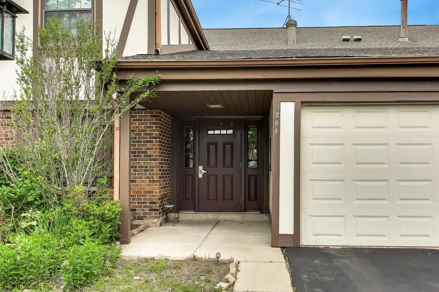 1264 Williamsburg Drive #D1, Schaumburg, IL 60193 - #2