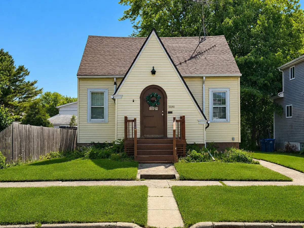 1141 Victoria Avenue, North Chicago, IL 60064 - #1