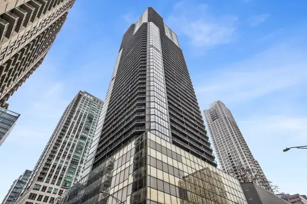 10 E Ontario Street #3808, Chicago, IL 60611