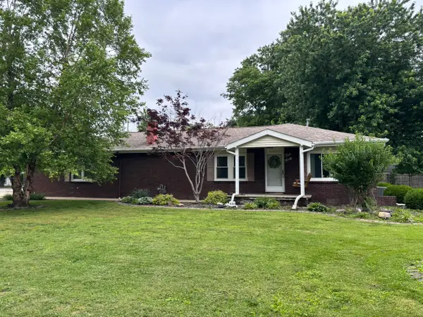 440 N Indiana Avenue, Salem, IL 62881