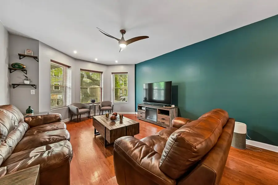 4032 S Calumet Street #1S, Chicago, IL 60653 - #2