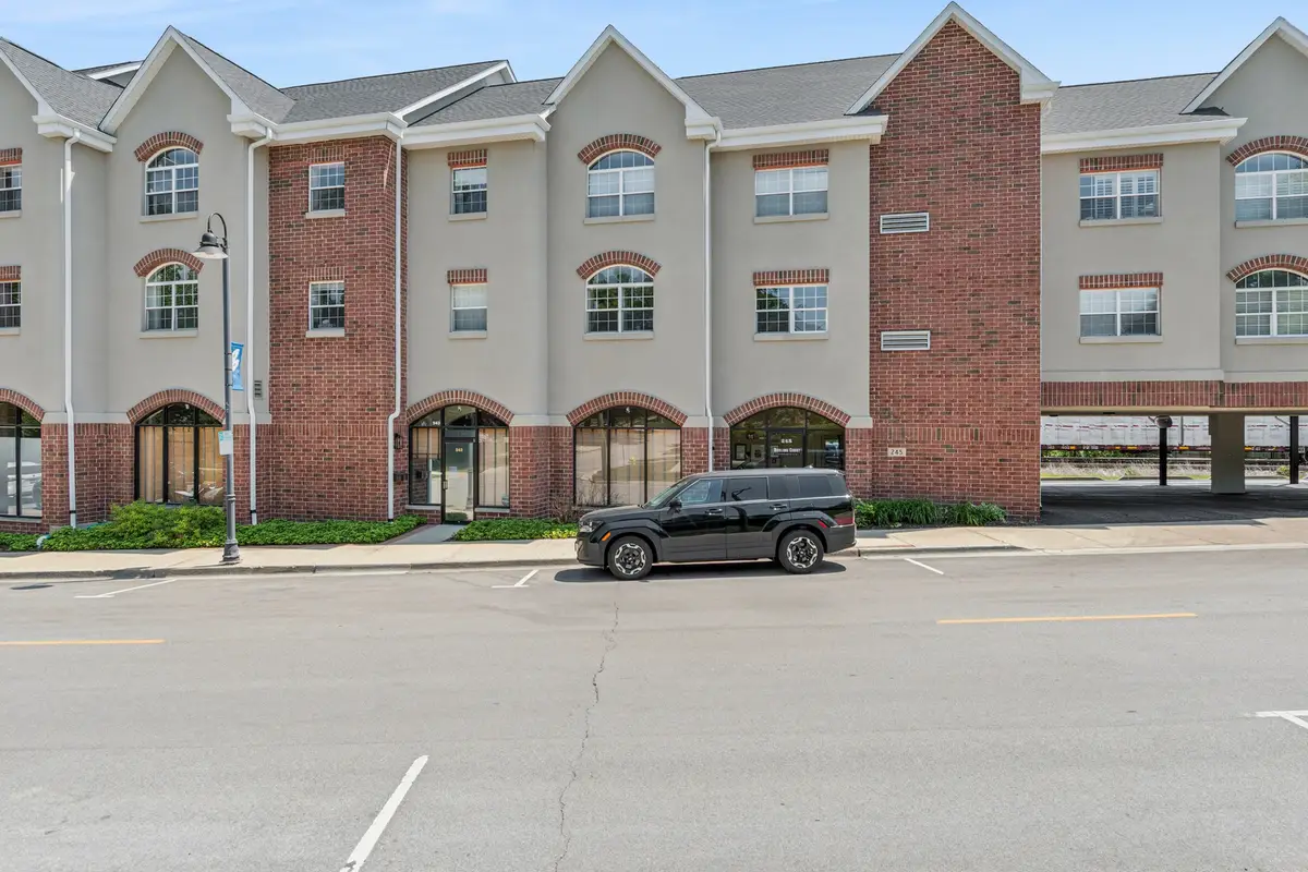 245 Burlington Avenue #203, Clarendon Hills, IL 60514 - #1