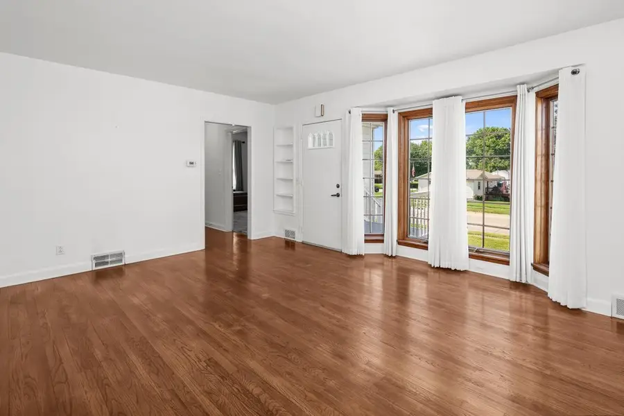 1325 Lincoln Road, Bettendorf, IA 52722 - #3