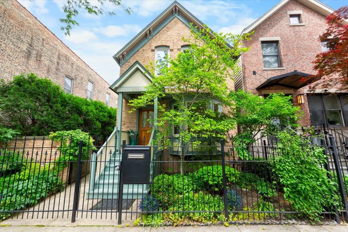 2324 W Mclean Avenue, Chicago, IL 60647 - #1