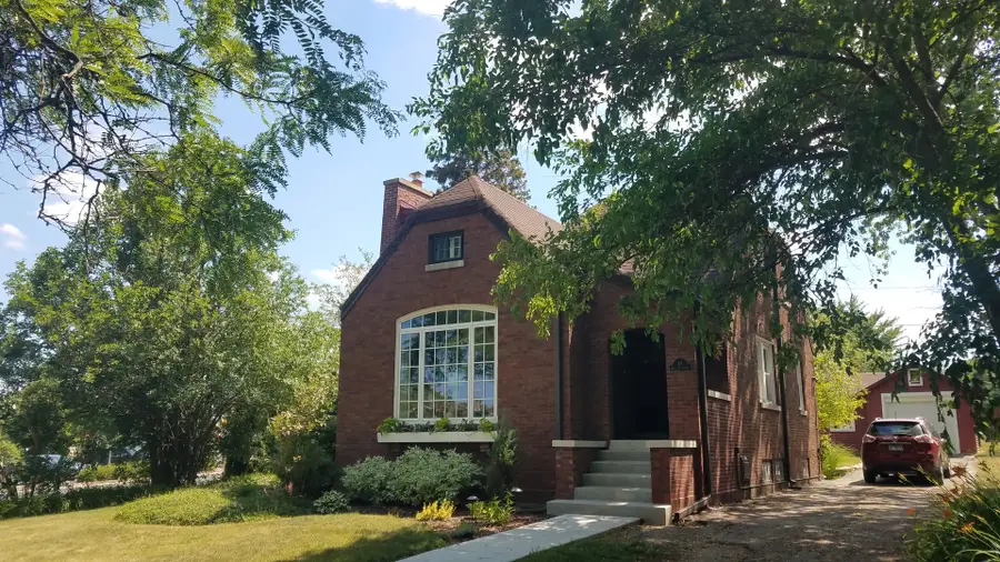 19 W Hattendorf Avenue, Roselle, IL 60172 - #2