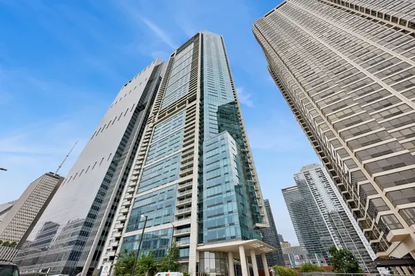 340 E Randolph Street #1701, Chicago, IL 60601