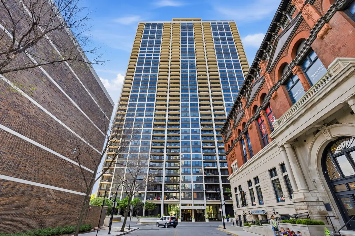 1560 N Sandburg Terrace #1405, Chicago, IL 60610 - #1