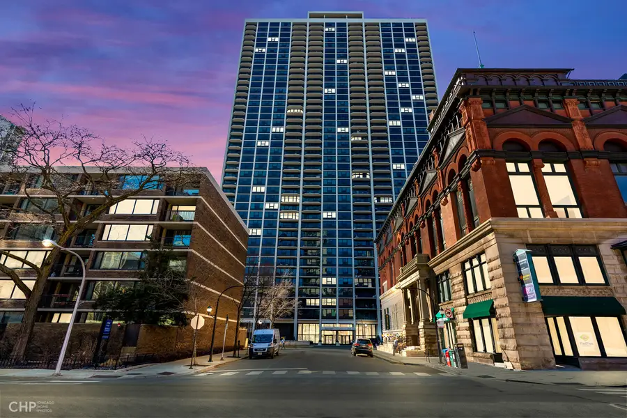 1560 N Sandburg Terrace #1405, Chicago, IL 60610 - #2