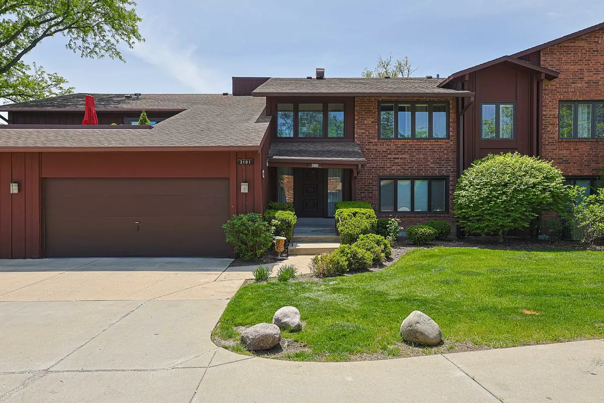 3101 Toulon Drive #B2, Northbrook, IL 60062 - #1