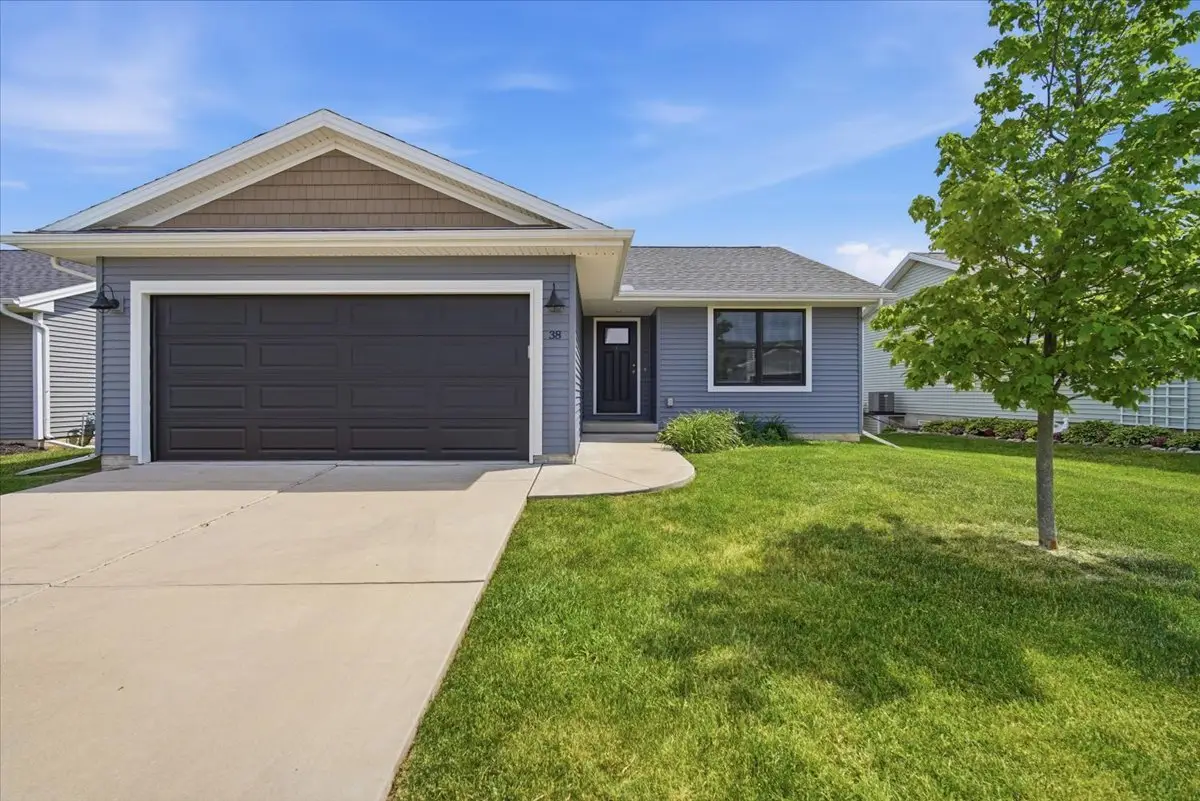 38 Winding Way, Bloomington, IL 61705 - #1