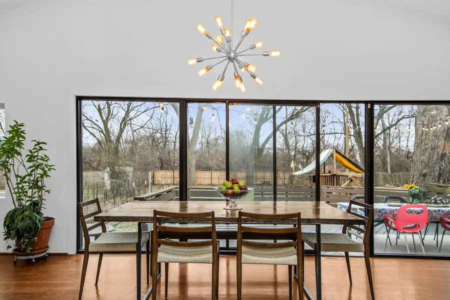 6323 N Kirkwood Avenue, Chicago, IL 60646 - #3