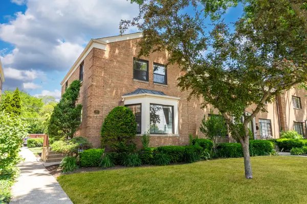 193 Fellows Court, Elmhurst, IL 60126